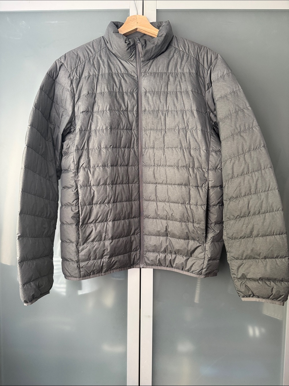 Uniqlo Women's Lightweight Puffer Jacket - Gray